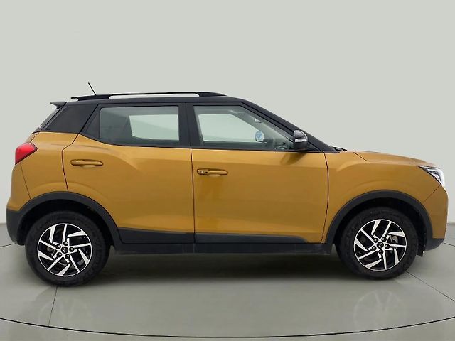 Used Mahindra XUV300 [2019-2024] W8 (O) 1.2 Petrol in Ahmedabad