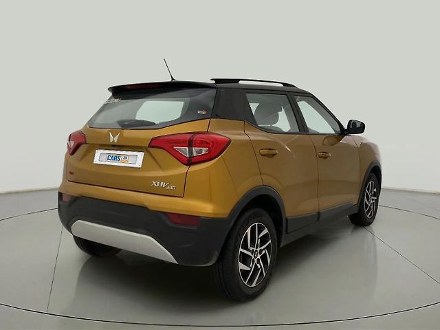 Used Mahindra XUV300 [2019-2024] W8 (O) 1.2 Petrol in Ahmedabad