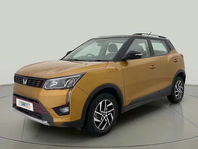 Used Mahindra XUV300 [2019-2024] W8 (O) 1.2 Petrol in Ahmedabad