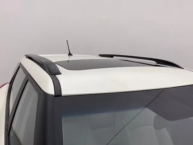 Used Mahindra XUV300 [2019-2024] W8 (O) 1.2 Petrol in Hyderabad