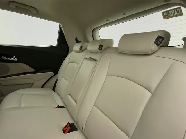 Used Mahindra XUV300 [2019-2024] W8 (O) 1.2 Petrol in Hyderabad