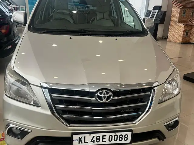 Used 2012 Toyota Innova in Kochi
