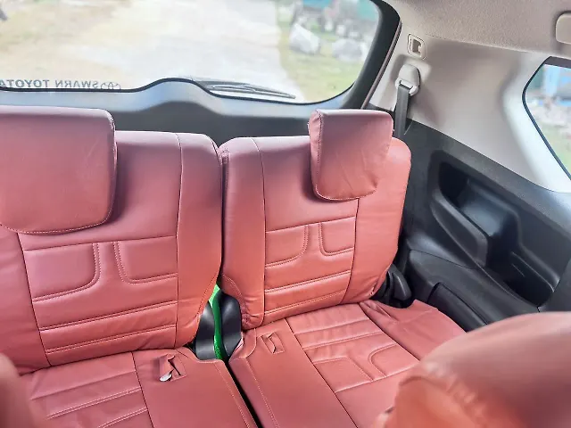 Used Toyota Innova Crysta [2016-2020] 2.4 G 8 STR [2016-2017] in Kanpur
