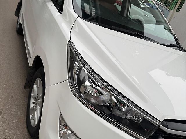 Used Toyota Innova Crysta [2016-2020] 2.4 G 7 STR [2016-2017] in Kanpur