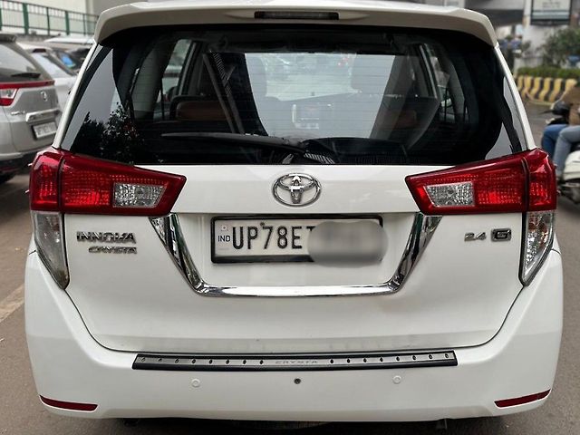 Used Toyota Innova Crysta [2016-2020] 2.4 G 7 STR [2016-2017] in Kanpur