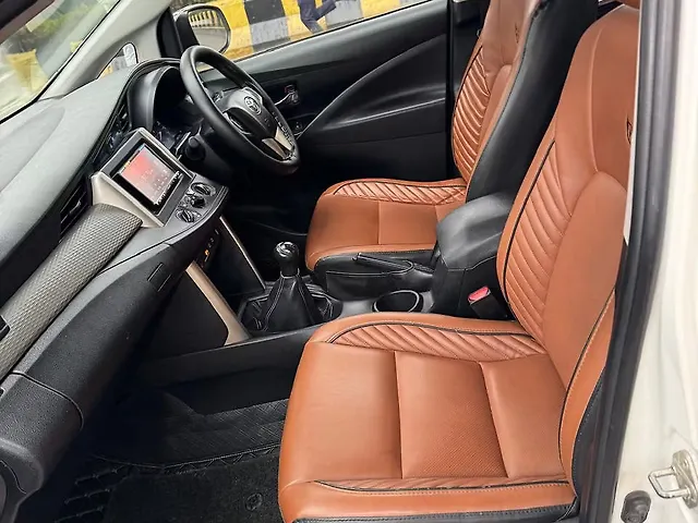 Used Toyota Innova Crysta [2016-2020] 2.4 G 7 STR [2016-2017] in Kanpur