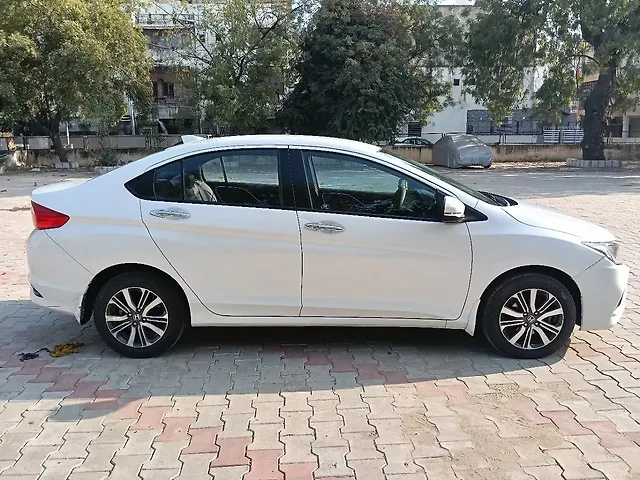 Used Honda City 4th Generation V CVT Petrol [2017-2019] in Ahmedabad