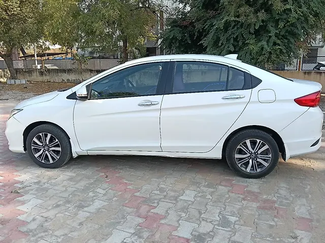 Used Honda City 4th Generation V CVT Petrol [2017-2019] in Ahmedabad