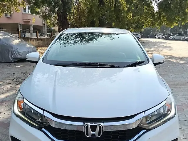 Used Honda City 4th Generation V CVT Petrol [2017-2019] in Ahmedabad