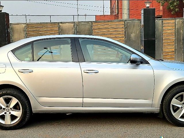 Used Skoda Octavia [2015-2017] 1.8 TSI Ambition Plus AT in Delhi