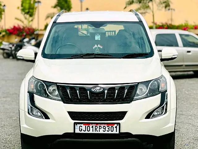 Used 2016 Mahindra XUV500 in Surat