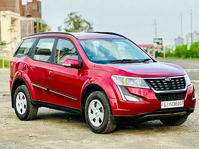 Used Mahindra XUV500 W7 [2018-2020] in Valsad