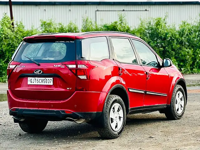 Used Mahindra XUV500 W7 [2018-2020] in Valsad