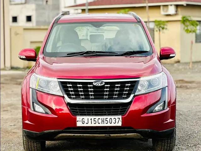 Used Mahindra XUV500 W7 [2018-2020] in Valsad