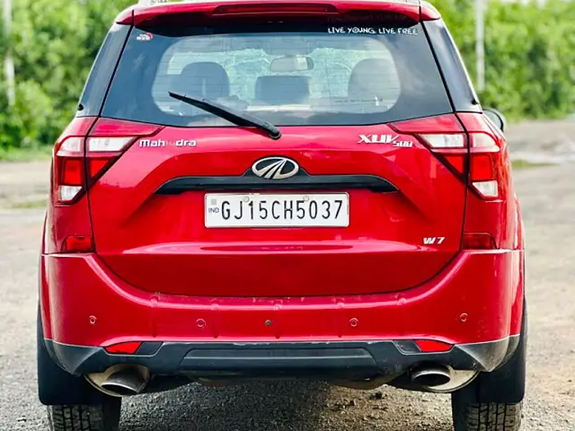 Used Mahindra XUV500 W7 [2018-2020] in Valsad