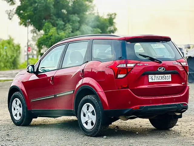 Used Mahindra XUV500 W7 [2018-2020] in Valsad