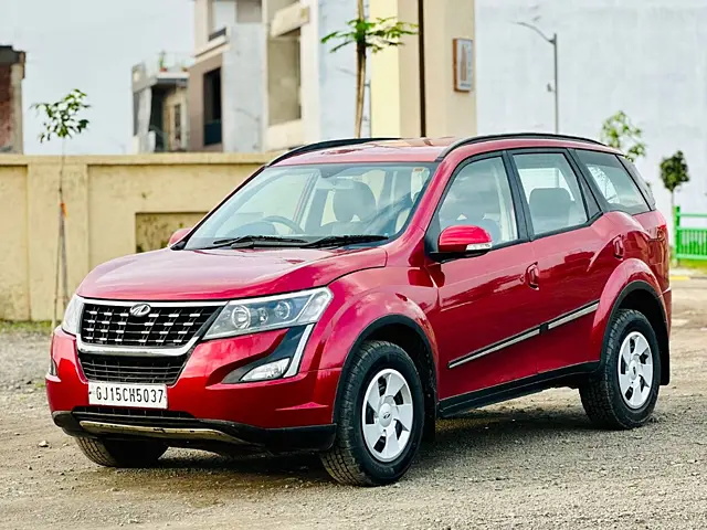 Used Mahindra XUV500 W7 [2018-2020] in Valsad