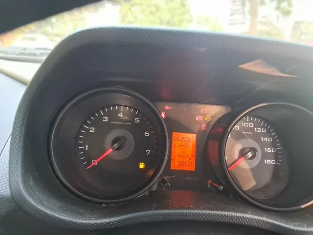 Used Mahindra TUV300 [2015-2019] T6 Plus in Lucknow