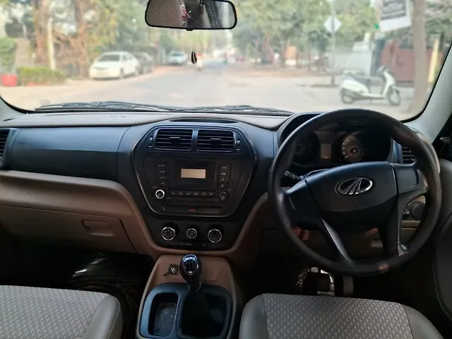 Used Mahindra TUV300 [2015-2019] T6 Plus in Lucknow