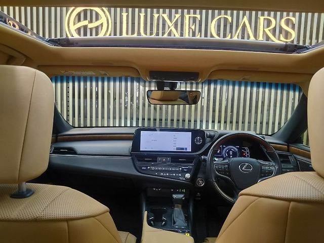 Used Lexus ES 300h Luxury in Bangalore