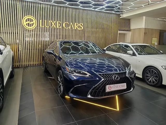 Used Lexus ES 300h Luxury in Bangalore