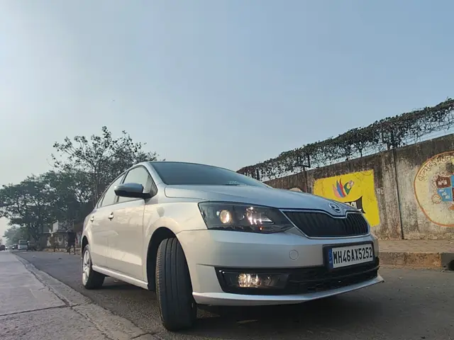 Used Skoda Rapid Style 1.6 MPI AT in Mumbai