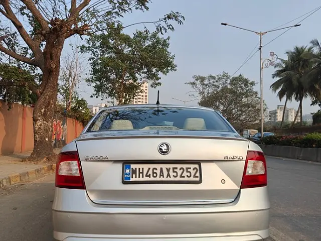 Used Skoda Rapid Style 1.6 MPI AT in Mumbai