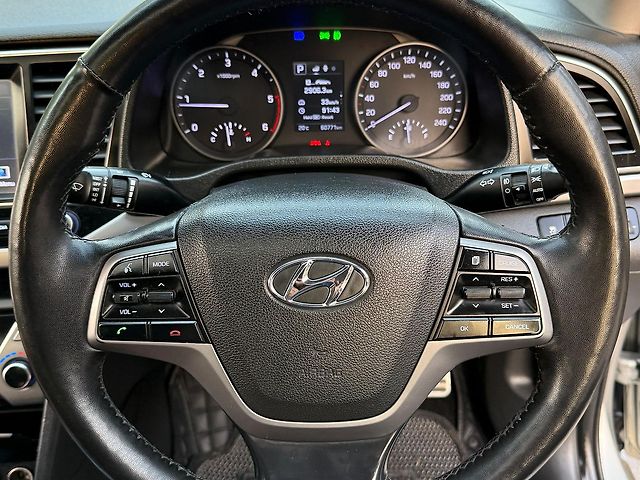 Used Hyundai Elantra [2016-2019] 1.6 SX (O) AT in Chandigarh