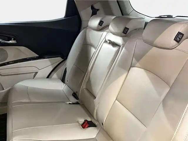 Used Mahindra XUV300 [2019-2024] W8 (O) 1.5 Diesel [2020] in Chandigarh