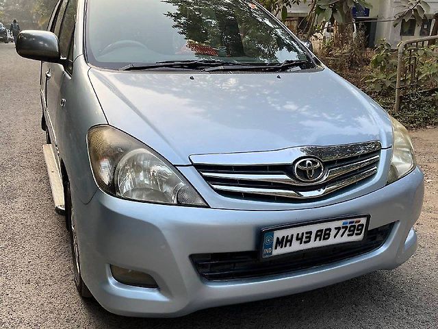 Used 2010 Toyota Innova in Mumbai