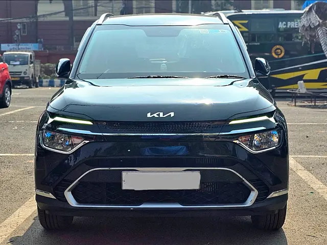 Used 2022 Kia Carens in Kolkata