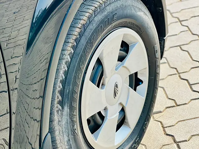 Used Mahindra XUV500 [2015-2018] W6 1.99 in Valsad