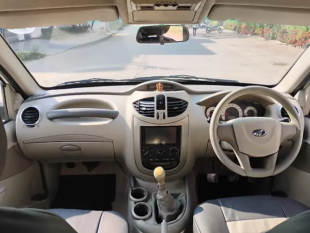 Used Mahindra Quanto [2012-2016] C6 in Indore