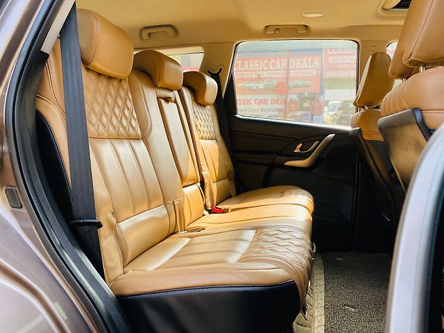 Used Mahindra XUV500 W11 (O) AT in Chandigarh