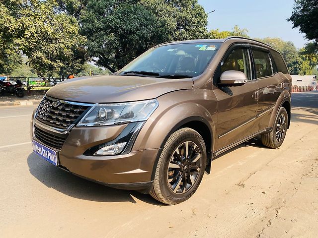 Used Mahindra XUV500 W11 (O) AT in Chandigarh