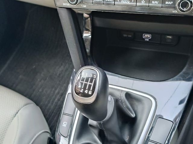 Used Kia Carens Luxury Plus 1.5 Turbo Petrol DCT 7 STR [2024-2025] in Patna