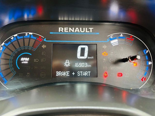 Used Renault Triber RXZ Dual Tone [2024-2025] in Guwahati
