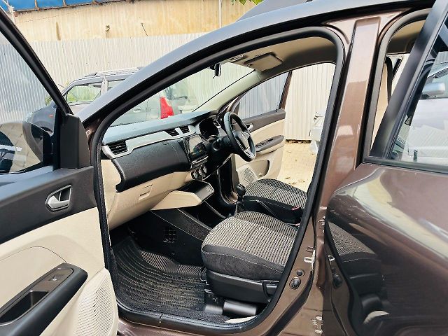 Used Renault Triber RXZ Dual Tone [2024-2025] in Guwahati