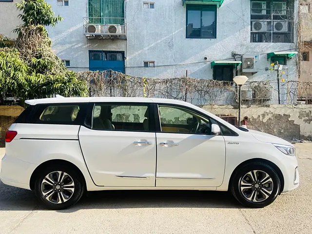 Used Kia Carnival [2020-2023] Premium 8 STR in Delhi