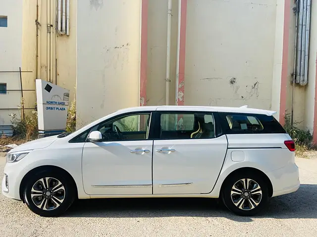 Used Kia Carnival [2020-2023] Premium 8 STR in Delhi