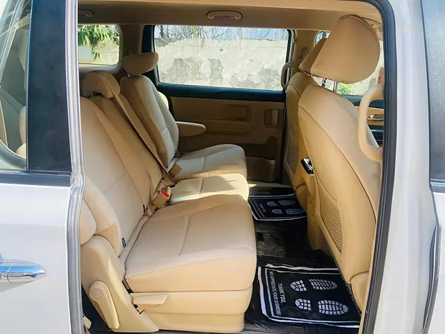 Used Kia Carnival [2020-2023] Premium 8 STR in Delhi