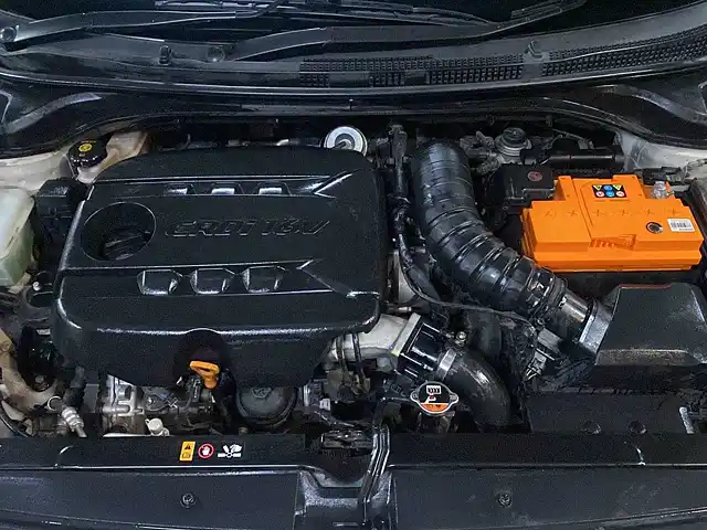 Used Hyundai Verna [2017-2020] SX (O) 1.6 CRDi  AT in Chandigarh