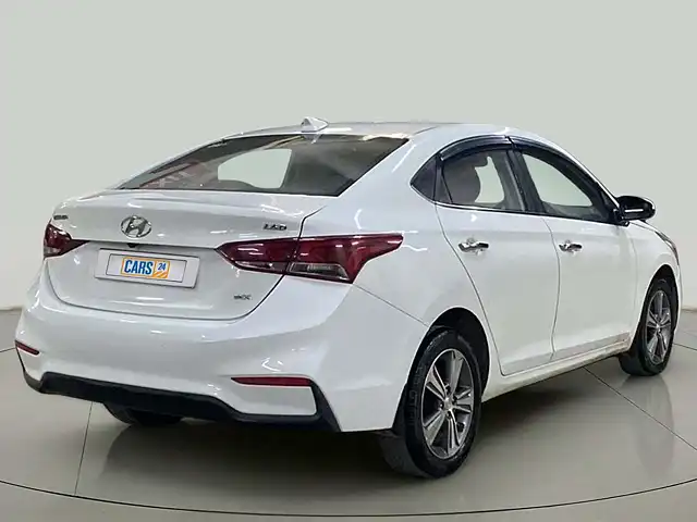 Used Hyundai Verna [2017-2020] SX (O) 1.6 CRDi  AT in Chandigarh