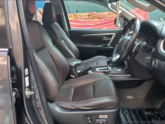 Used Toyota Fortuner [2016-2021] 2.8 4x2 AT [2016-2020] in Delhi