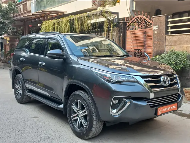 Used Toyota Fortuner [2016-2021] 2.8 4x2 AT [2016-2020] in Delhi