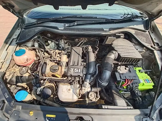 Used Volkswagen Vento [2014-2015] Highline Petrol AT in Kanpur