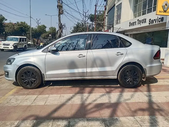 Used Volkswagen Vento [2014-2015] Highline Petrol AT in Kanpur
