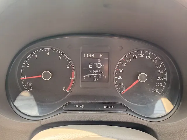Used Volkswagen Vento [2014-2015] Highline Petrol AT in Kanpur