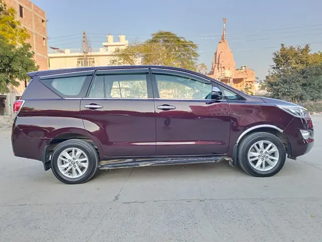 Used Toyota Innova Crysta [2016-2020] 2.4 G 7 STR [2016-2017] in Faridabad