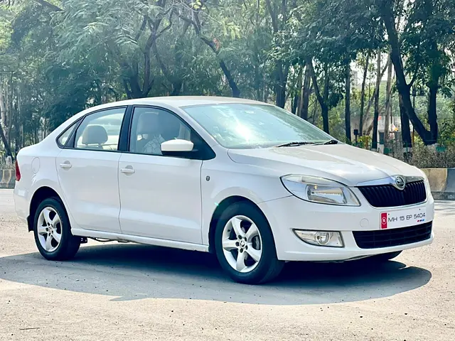 Used Skoda Rapid [2014-2015] 1.5 TDI CR Ambition with Alloy Wheels in Nashik